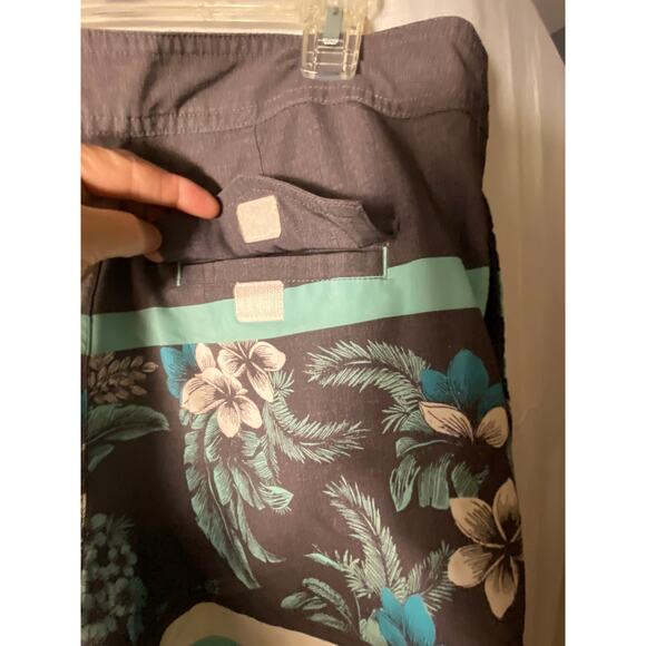 Mens Goodfellow and Co. Swim Bathing Trunks, 33 waist, Hawaiian Floral Aqua Gray - Picture 8 of 14